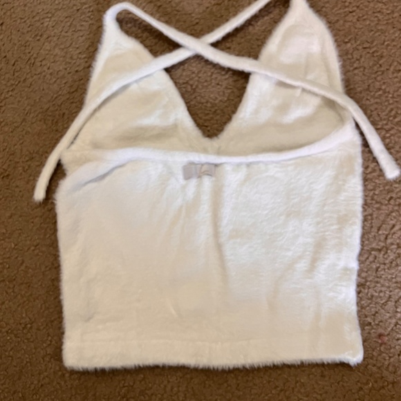 Whitney Simmons X Gymshark Final Collection — Eyelash Knit Halter - Picture 3 of 3